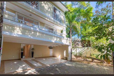 Casa à venda com 430m², 4 quartos e 5 vagas