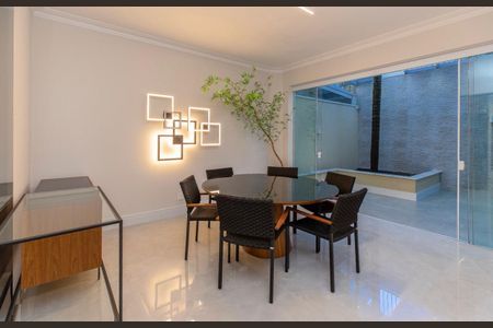 Casa à venda com 4 quartos, 430m² em Campo Belo, São Paulo