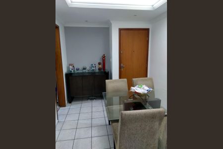 Sala de apartamento à venda com 2 quartos, 60m² em Fernão Dias, Belo Horizonte