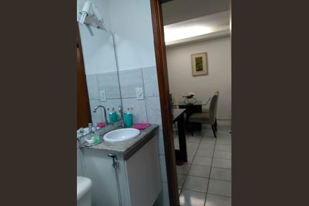 Apartamento à venda com 60m², 2 quartos e 1 vaga Apartamento à venda com 60m², 2 quartos e 1 vagaBanheiro