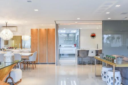 Apartamento à venda com 244m², 3 quartos e 3 vagas Apartamento à venda com 244m², 3 quartos e 3 vagasFoto 05
