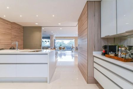 Apartamento à venda com 244m², 3 quartos e 3 vagas Apartamento à venda com 244m², 3 quartos e 3 vagasFoto 28