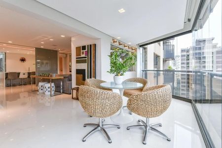 Foto 02 de apartamento à venda com 3 quartos, 244m² em Jardim Luzitania, São Paulo