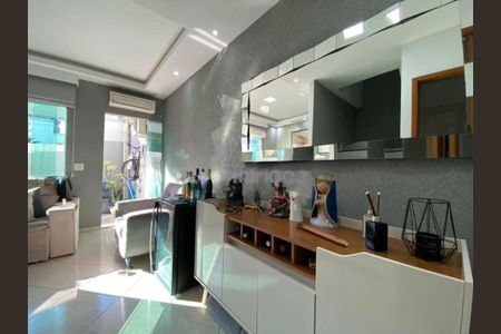 Casa de Condomínio à venda com 2 quartos, 75m² em Taquara, Rio de Janeiro