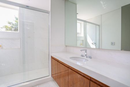 Casa à venda com 1057m², 5 quartos e 10 vagas Casa à venda com 1057m², 5 quartos e 10 vagasFoto 42