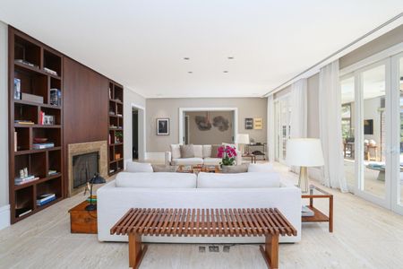 Casa à venda com 1057m², 5 quartos e 10 vagas Casa à venda com 1057m², 5 quartos e 10 vagasFoto 09
