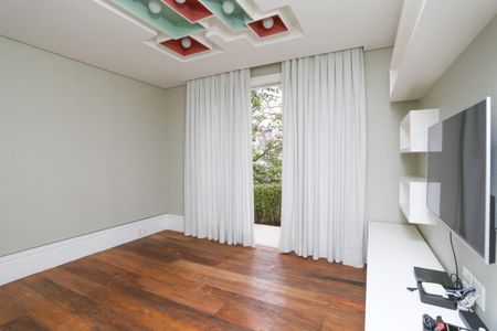 Casa à venda com 1057m², 5 quartos e 10 vagas Casa à venda com 1057m², 5 quartos e 10 vagasFoto 47