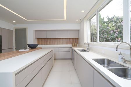 Casa à venda com 1057m², 5 quartos e 10 vagas Casa à venda com 1057m², 5 quartos e 10 vagasFoto 33