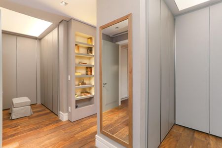 Casa à venda com 1057m², 5 quartos e 10 vagas Casa à venda com 1057m², 5 quartos e 10 vagasFoto 64