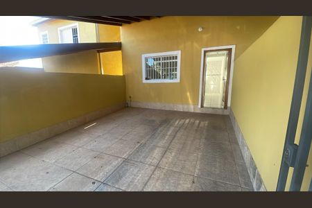 Casa para alugar com 110m², 2 quartos e 2 vagas