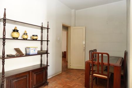 Apartamento à venda com 105m², 2 quartos e sem vaga Apartamento à venda com 105m², 2 quartos e sem vagaSala