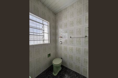 Casa para alugar com 199m², 2 quartos e 4 vagas Casa para alugar com 199m², 2 quartos e 4 vagasBanheiro