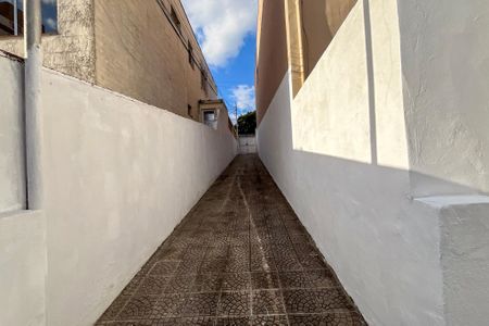 Casa para alugar com 199m², 2 quartos e 4 vagas Casa para alugar com 199m², 2 quartos e 4 vagasCorredor externo