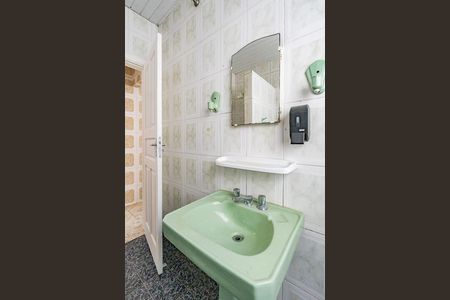 Casa para alugar com 285m², 2 quartos e 4 vagasBanheiro