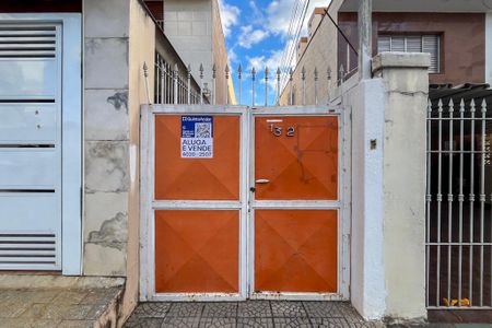 Casa para alugar com 199m², 2 quartos e 4 vagas Casa para alugar com 199m², 2 quartos e 4 vagasFachada