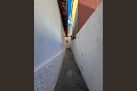 Casa para alugar com 199m², 2 quartos e 4 vagas Casa para alugar com 199m², 2 quartos e 4 vagasCorredor externo
