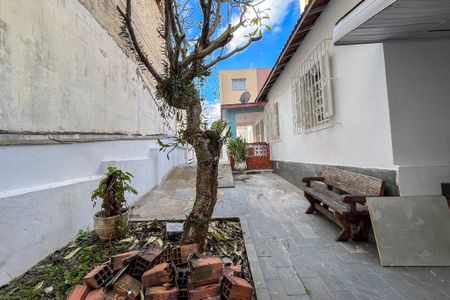 Casa para alugar com 199m², 2 quartos e 4 vagas Casa para alugar com 199m², 2 quartos e 4 vagasQuintal