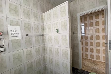 Casa para alugar com 199m², 2 quartos e 4 vagas Casa para alugar com 199m², 2 quartos e 4 vagasBanheiro