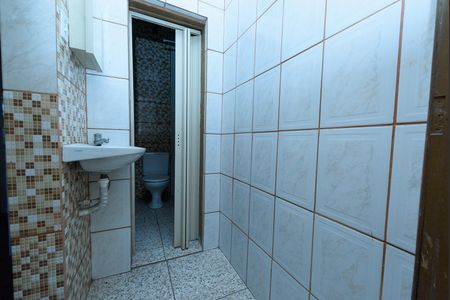 Casa para alugar com 80m², 2 quartos e sem vaga Casa para alugar com 80m², 2 quartos e sem vagaBanheiro