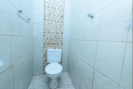 Casa para alugar com 80m², 2 quartos e sem vaga Casa para alugar com 80m², 2 quartos e sem vagaBanheiro