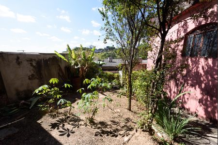 Casa para alugar com 80m², 2 quartos e 1 vagaÁrea externa