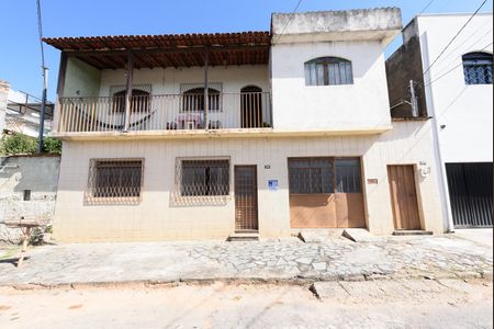 Casa para alugar com 80m², 2 quartos e 1 vagaPlaca instalada com o Código OCIT-301 ,No dia -4/06/2026
