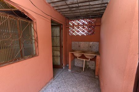 Casa para alugar com 80m², 2 quartos e 1 vagaÁrea de Serviço