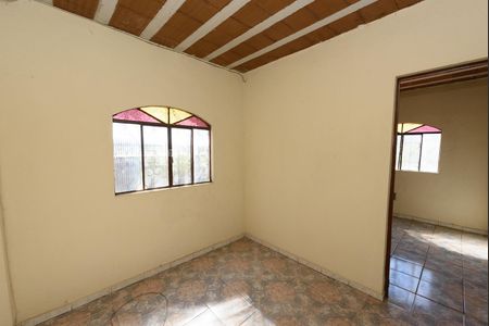 Casa para alugar com 80m², 2 quartos e 1 vagaSala