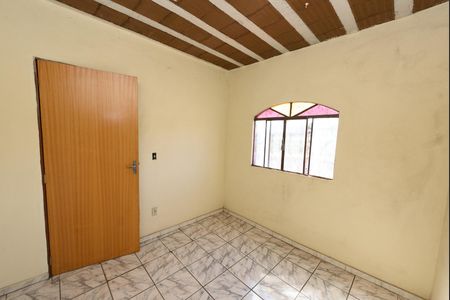 Quarto 2 de casa para alugar com 2 quartos, 80m² em Califórnia, Belo Horizonte