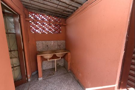 Casa para alugar com 80m², 2 quartos e 1 vagaÁrea de Serviço