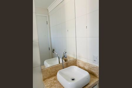 Apartamento à venda com 60m², 2 quartos e 1 vaga Apartamento à venda com 60m², 2 quartos e 1 vagaBanheiro