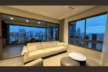 Apartamento à venda com 3 quartos, 117m² em Indianópolis, São Paulo