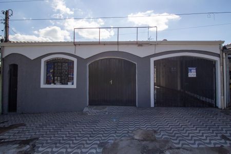 Casa para alugar com 187m², 3 quartos e 2 vagas Casa para alugar com 187m², 3 quartos e 2 vagasFachada