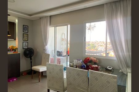 Apartamento para alugar com 74m², 3 quartos e 1 vaga Apartamento para alugar com 74m², 3 quartos e 1 vagaSala - Cozinha