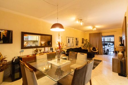 Sala de casa à venda com 3 quartos, 125m² em Jardim Rosa Maria, São Paulo