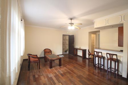 Sala de casa à venda com 5 quartos, 207m² em Vila Campo Grande, São Paulo