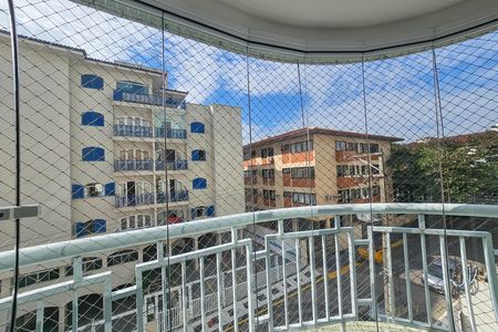 Apartamento para alugar com 2 quartos, 72m² em Jardim Las Palmas, Guarujá
