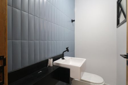 Casa à venda com 219m², 3 quartos e 4 vagas Casa à venda com 219m², 3 quartos e 4 vagasLavabo