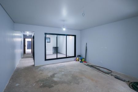 Casa à venda com 219m², 3 quartos e 4 vagas Casa à venda com 219m², 3 quartos e 4 vagasSala