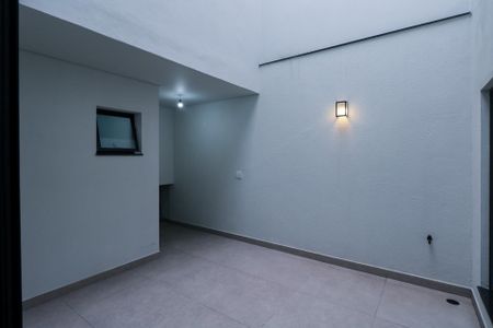 Casa à venda com 219m², 3 quartos e 4 vagas Casa à venda com 219m², 3 quartos e 4 vagasJardim de Inverno