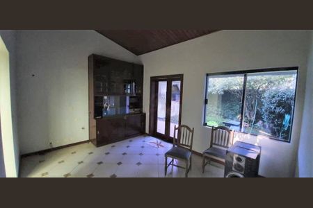 Casa à venda com 4 quartos, 220m² em Moema, São Paulo