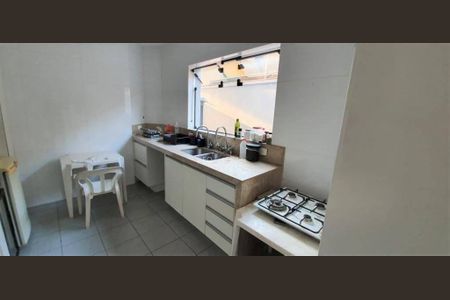 Casa à venda com 4 quartos, 220m² em Moema, São Paulo