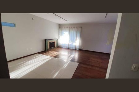 Casa à venda com 4 quartos, 220m² em Moema, São Paulo