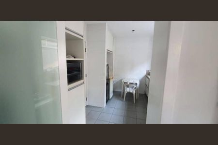 Casa à venda com 4 quartos, 220m² em Moema, São Paulo