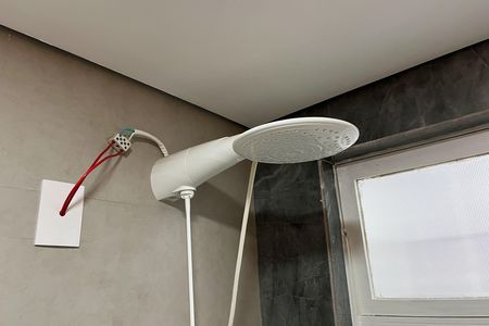 Banheiro de apartamento para alugar com 1 quarto, 50m² em Gonzaga, Santos