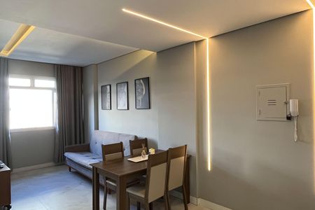 Sala de apartamento para alugar com 1 quarto, 50m² em Gonzaga, Santos