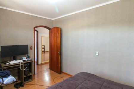 Casa à venda com 247m², 3 quartos e 3 vagasQuarto 2