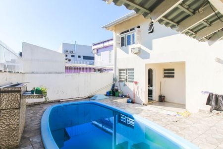Casa à venda com 247m², 3 quartos e 3 vagasÁrea externa