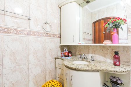 Casa à venda com 247m², 3 quartos e 3 vagasBanheiro 2