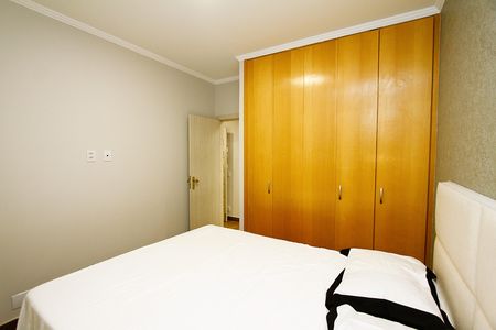 Apartamento à venda com 160m², 4 quartos e 2 vagasQuarto 2